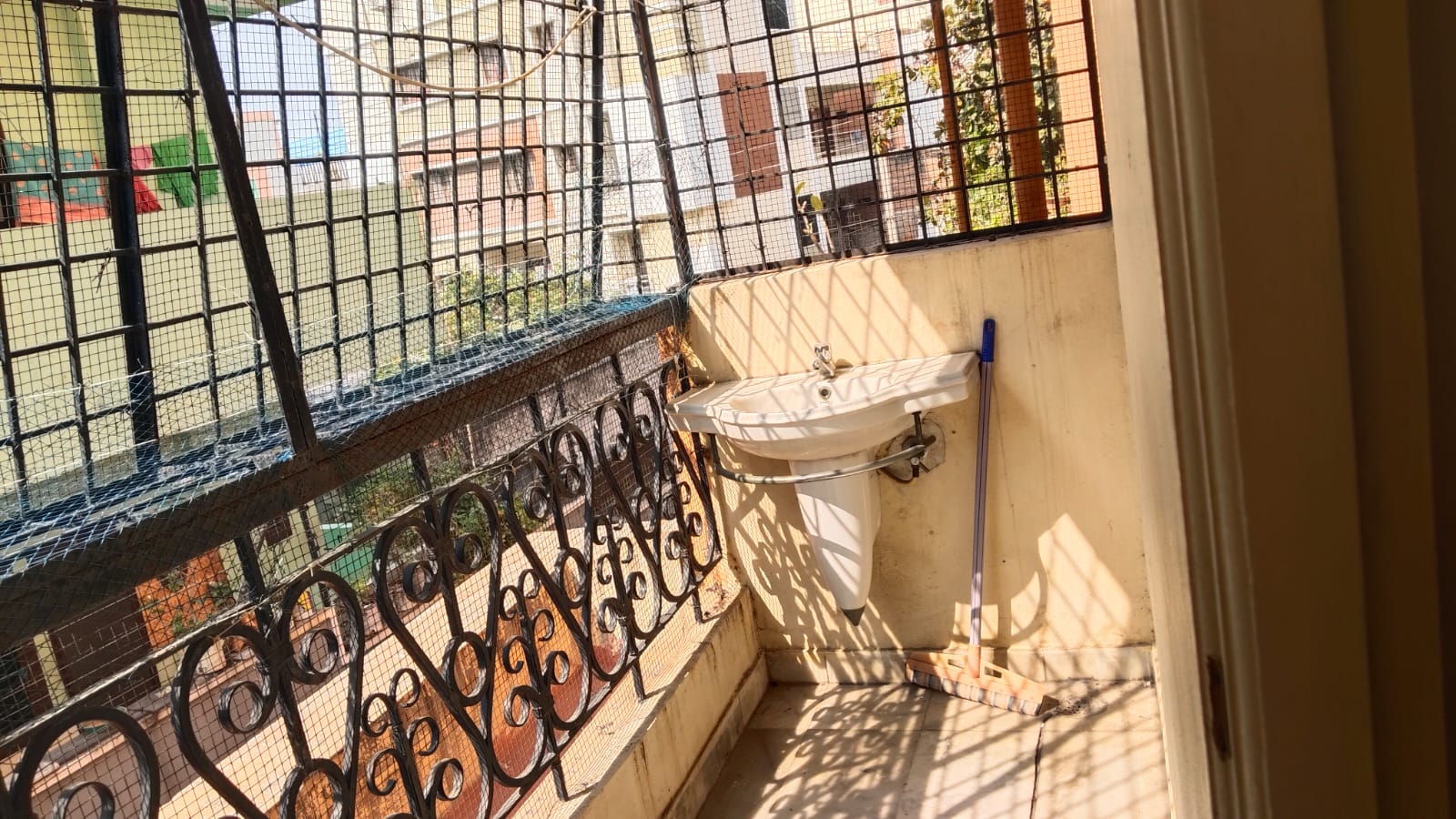 Gated Community 2 BHK Flat for Sale – Tarnaka