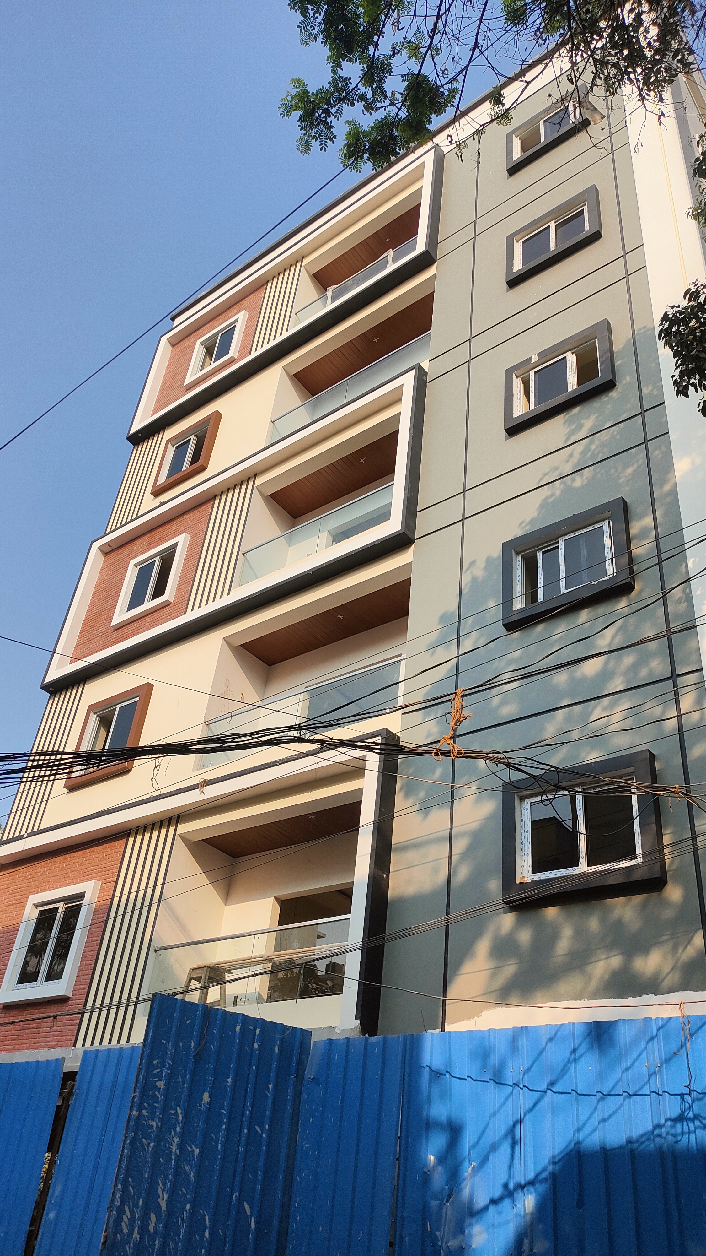 AZF RESIDENCY by Four walls pvt ltd