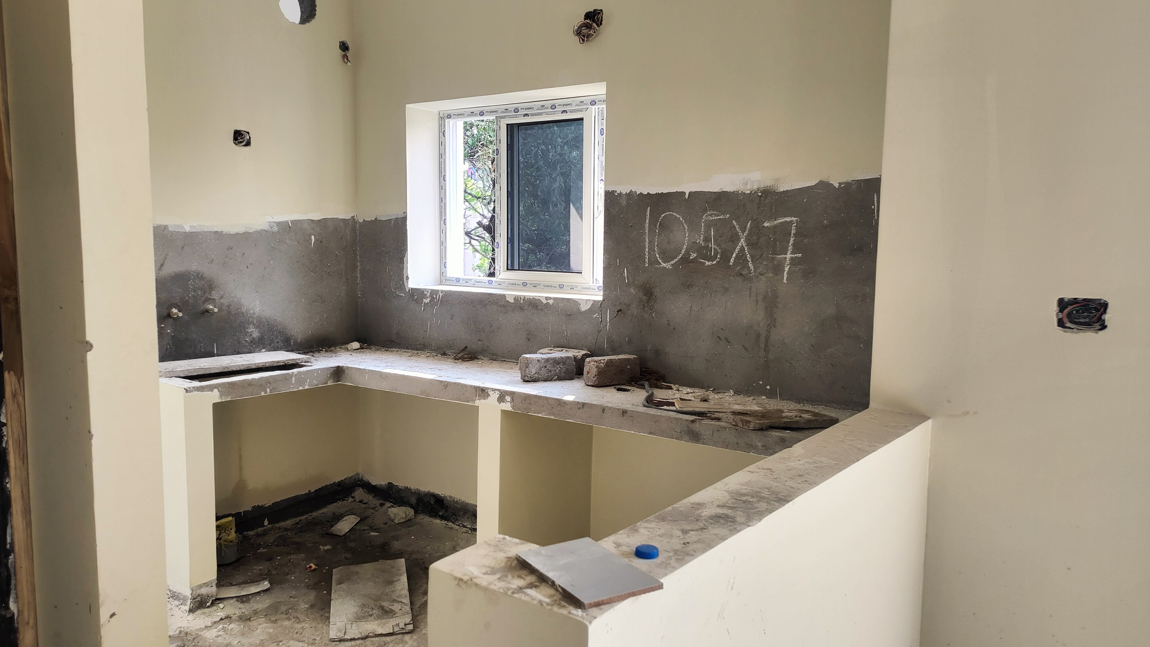 AZF RESIDENCY by Four walls pvt ltd